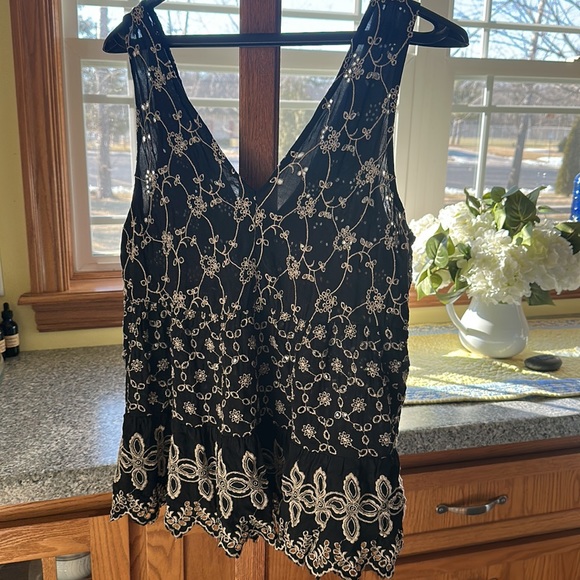 Boho Sleeveless top - Picture 2 of 4
